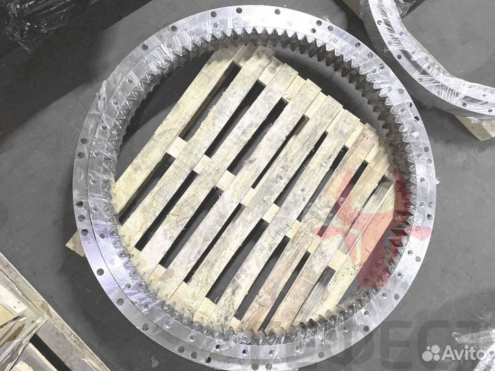 Опорно-поворотный круг Volvo EC290BLR 14563335