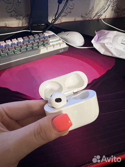 Air pods 3 кейс и левый наушник