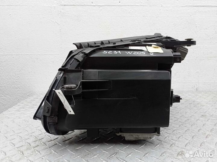 Фара правая Mercedes-Benz C-Class