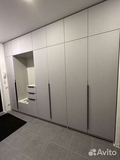 Шкаф с зеркалом