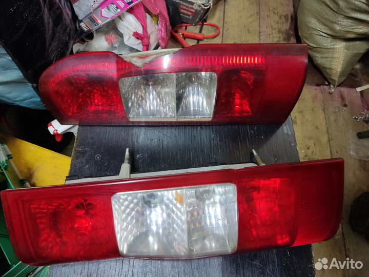 Фонари задние Форд Транзит 06-14