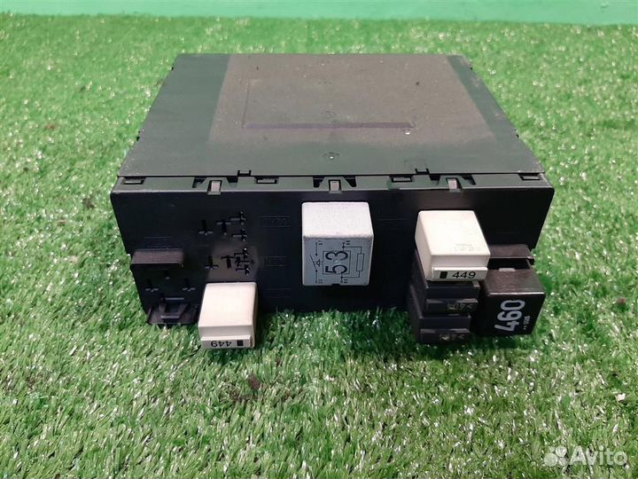 Блок предохранителей салонный volkswagen Touran