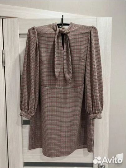 Платье бренда H&M