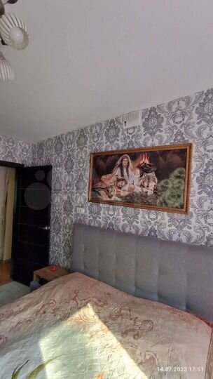 4-к. квартира, 79 м², 1/9 эт.