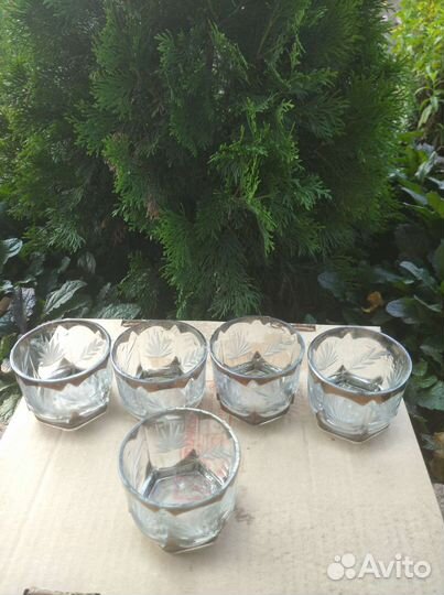 Стаканы разные и вазочки