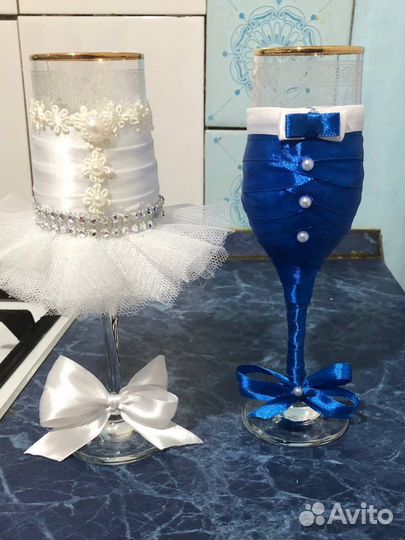 Свадебные фужеры и шампанское