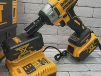 Гайковерт аккумуляторный dewalt (250Нм) 8500.Новый