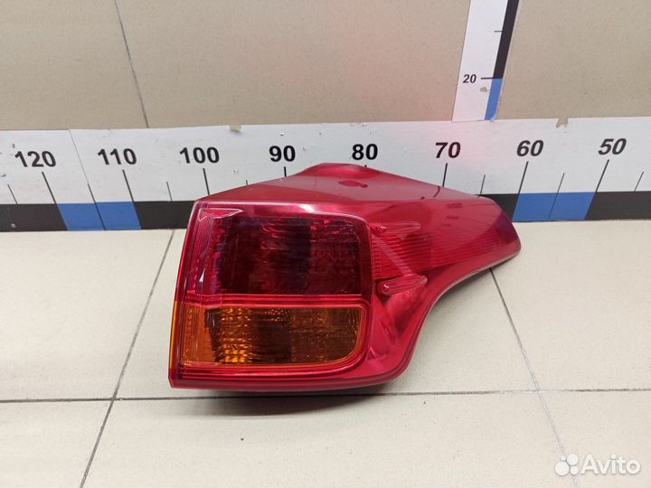 Фонарь задний наружный правый RAV 4 2013