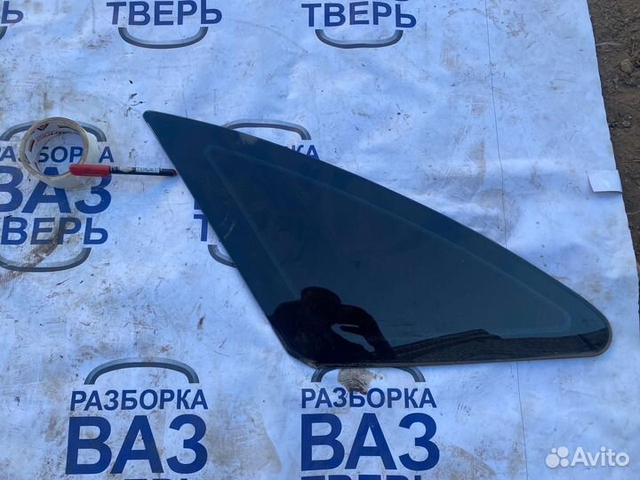 Стекло глухое Приора хетчбэк