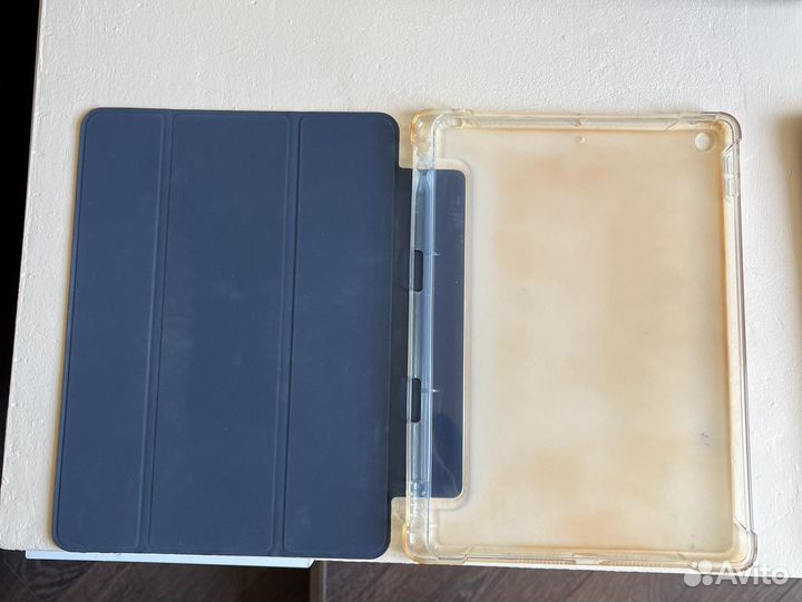 Чехол на iPad 10.2