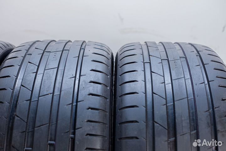 Nokian Tyres Hakka Black 2 255/45 R19 104Y