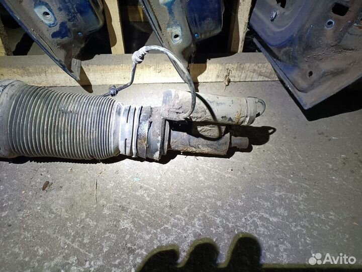 Передняя стойка под полный привод S 220 2003г