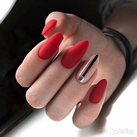 Маникюр Педикюр