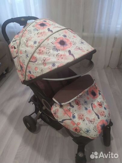 Прогулочная коляска