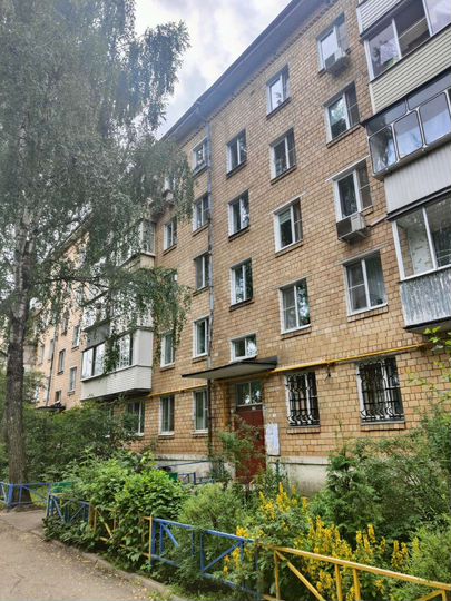 2-к. квартира, 43 м², 2/5 эт.
