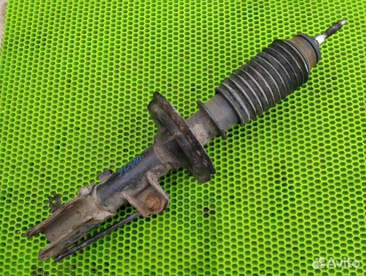 Амортизатор передний правый Kia Rio 3 1.4 G4FA