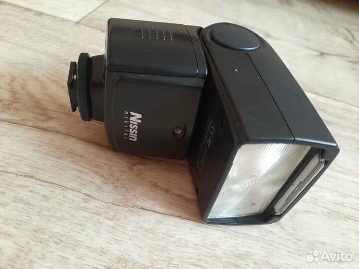 Вспышка Nissin Di466 для Nikon