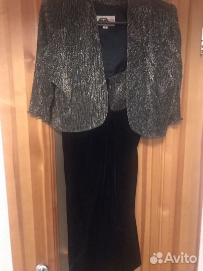 Костюм нарядный 42-44р, состояние как новый