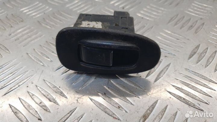 Кнопка стеклоподъемника