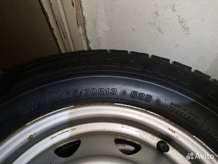 Bridgestone Blizzak Revo GZ 175/70 R13 82S