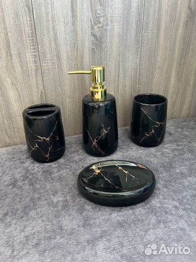 Наборы аксессуаров для ванной/керамика