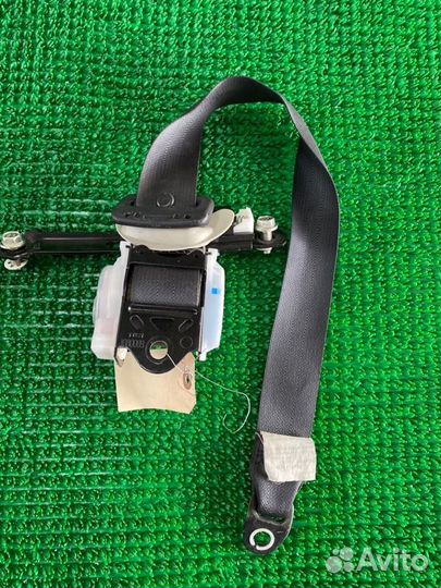 Ремень безопасности лев. зад. Infiniti Qx56, Qx80