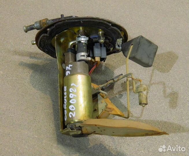 Насос топливный Toyota Corolla Е110 1.3
