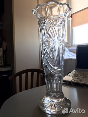 Большая хрустальная ваза для цветов