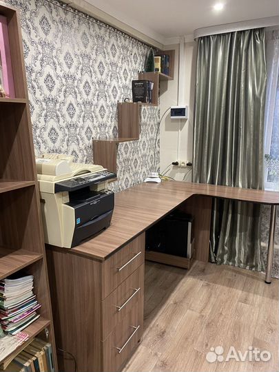 Школьный уголок