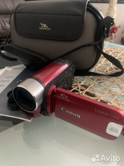 Видеокамера canon