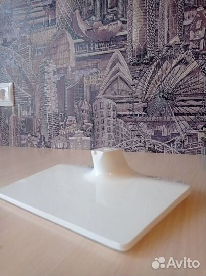 Подставка-кронштейн под телевизор