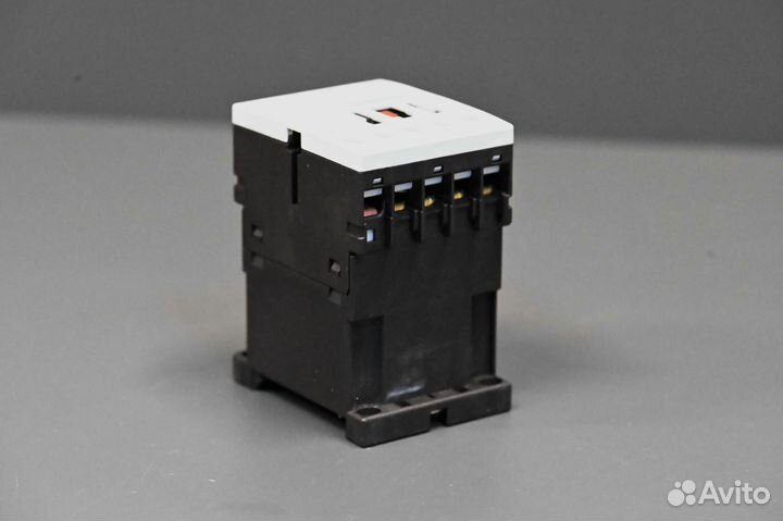 Siemens 3RH1122-1BF40 новые, 2 шт