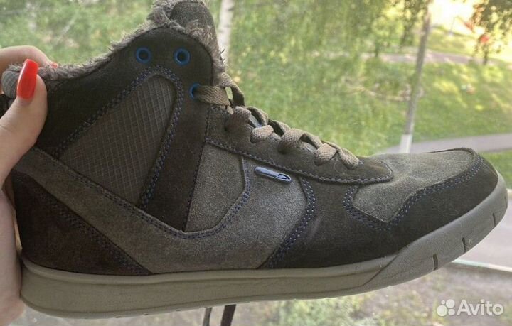 Замшевые зимние кроссовки demix б/у, размер 40