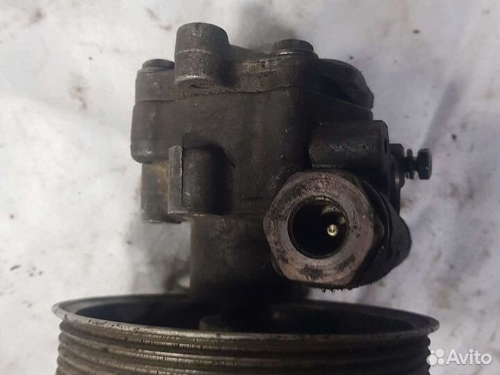 Ауди а 4 гидроустлител руля 02 год