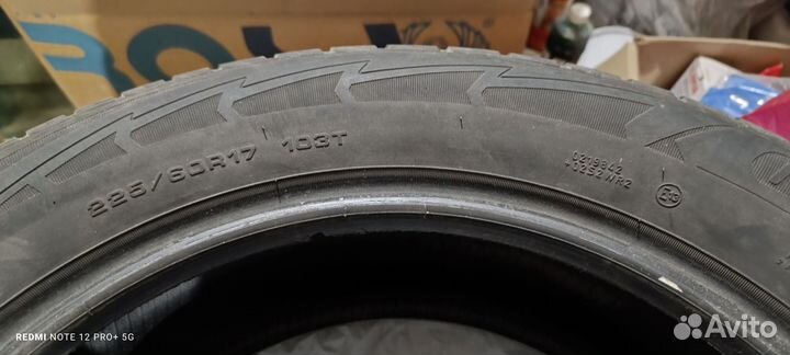 Goodyear UltraGrip Ice 225/60 R17 103T