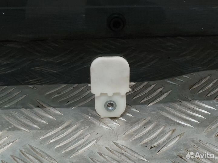 Стекло двери задней Mitsubishi Outlander II (2005—