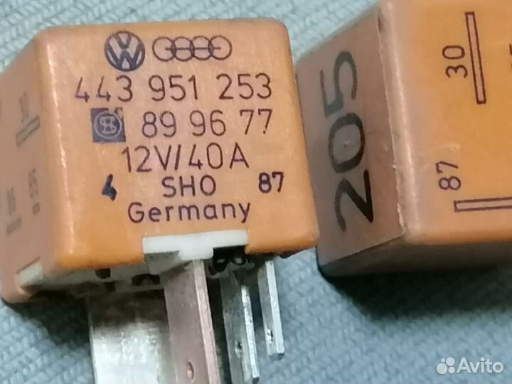 Реле включ. вентилятора универс.№205 VAG 443951253