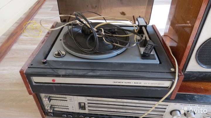 Радиола Элегия 102