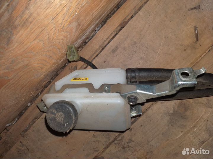 Продам бачок главного тормозного цилиндра хундай