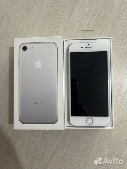 iPhone 7, 128 ГБ