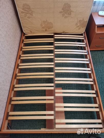 Кровать б/у