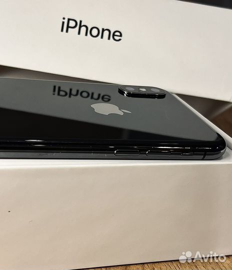 iPhone X, 64 ГБ