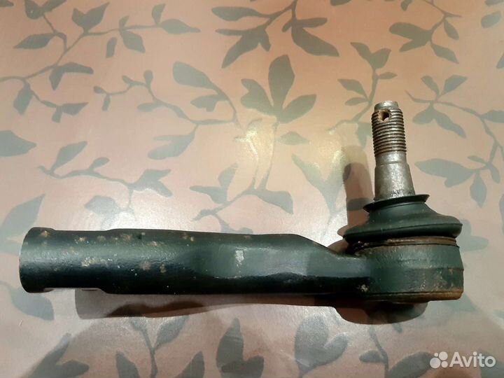 Наконечник рулевой левый Toyota RAV4 (2000-2006)