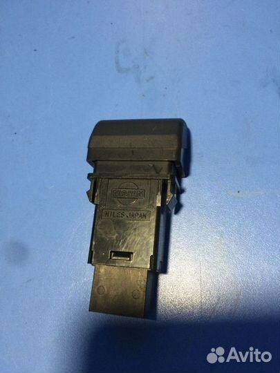 Кнопка обогрева зад стекла