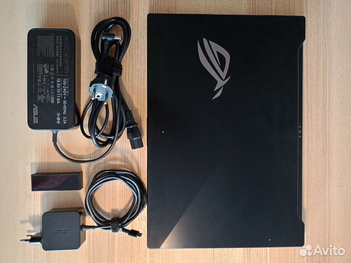 Игровой ноутбук - Asus ROG zephyrus S17 gx701