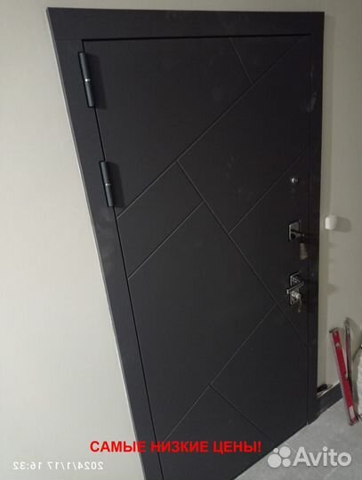 Толстая дверь входная с зеркалом с бесплатной уста