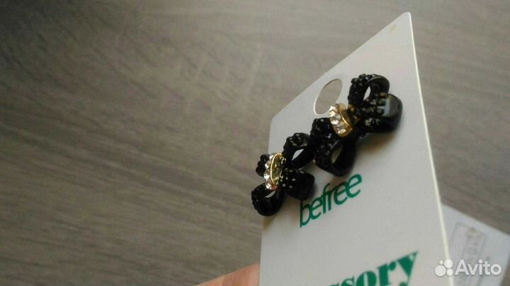 Серьги-бантики