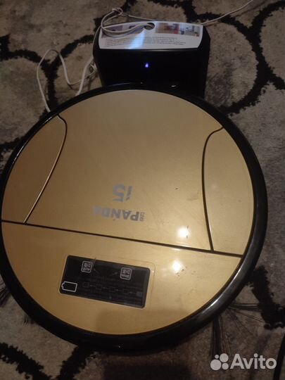 Робот пылесос с камерой