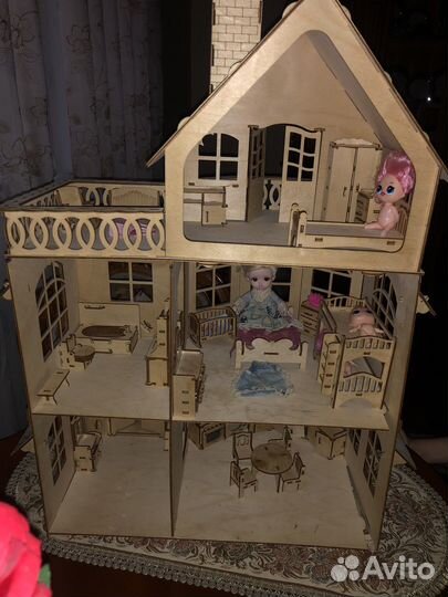 Домик кукольный
