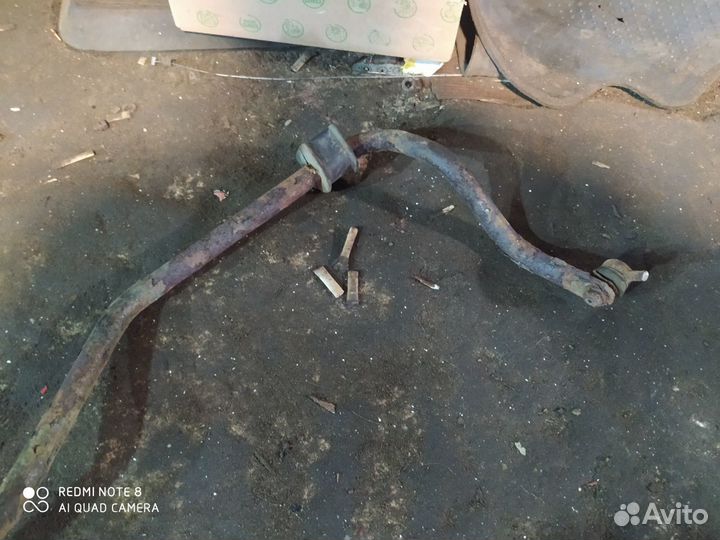 Стабилизатор задний Lexus Toyota LS 400